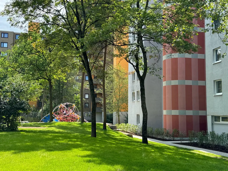 GRÜNANLAGE MIT KINDERSPIEL UND GEMEINSCHAFTSGARTEN – Wohnumfeldverbesserung, Foto 3